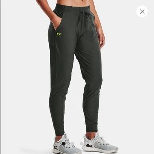 UA Vanish Joggers